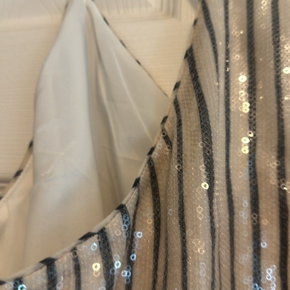 Banana Republic sparkling tank top xl cream and black - Picture 5 of 6